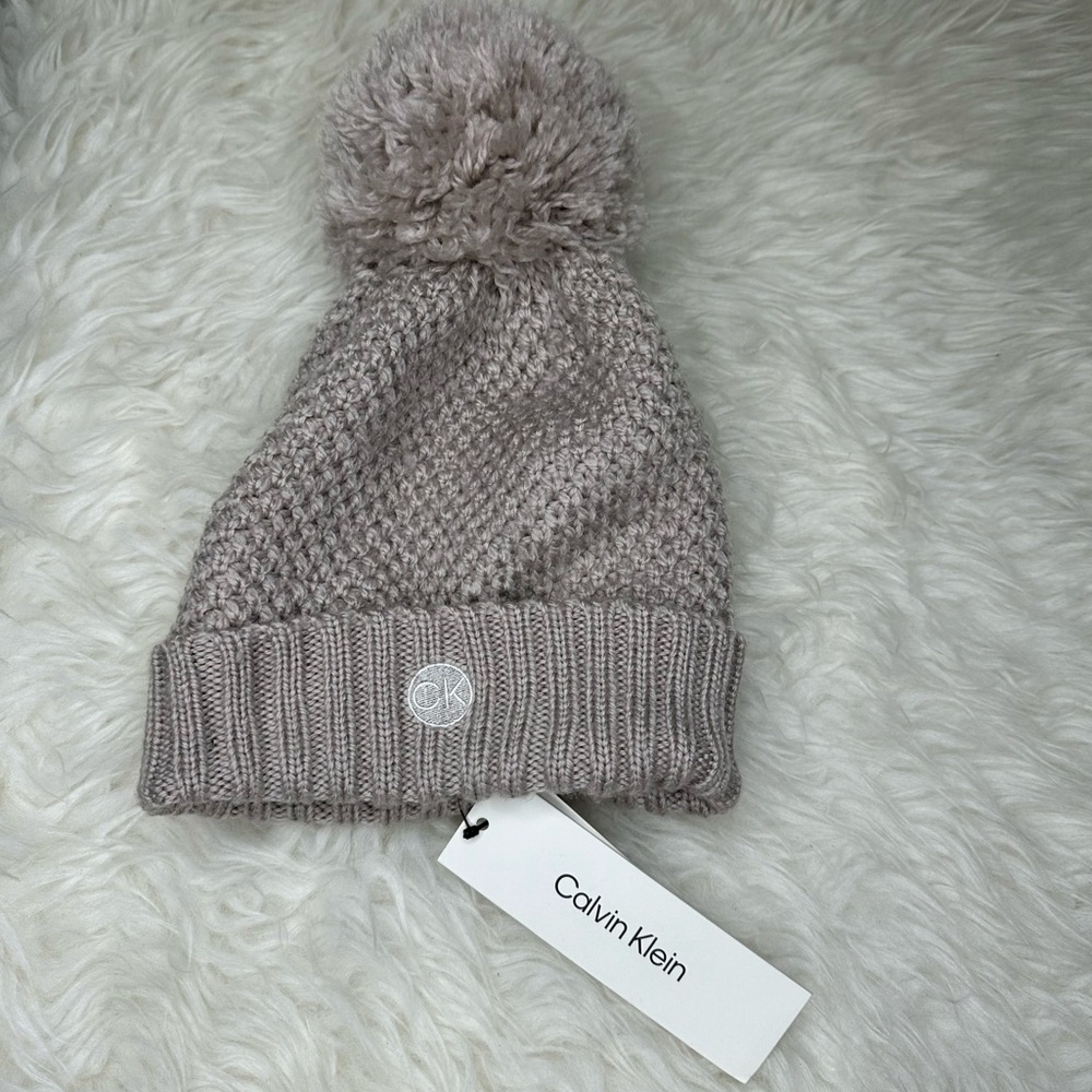 NWT Calvin Klein Women’s Basket Stitch Hat